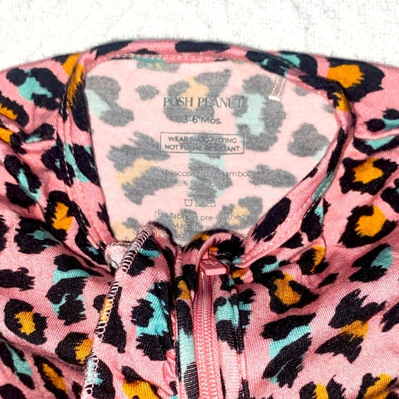 ✨ POSH PEANUT ✨ Footie Ruffled Zippie Sz 3-6Months - Picture 4 of 6